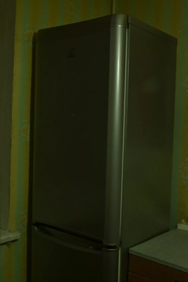 Невероятная цена на хороший холодильник Indesit 2
